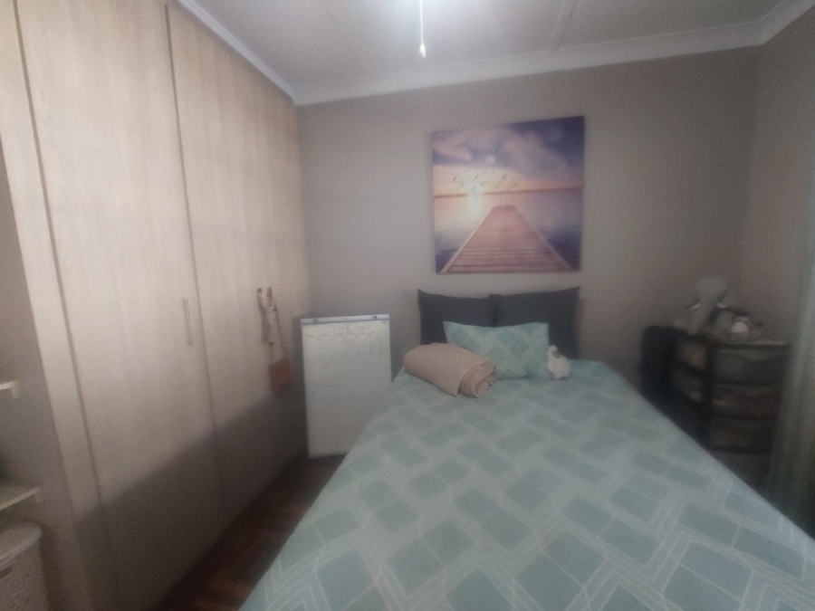 4 Bedroom Property for Sale in Oos Einde North West